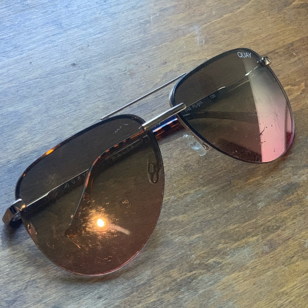 Quay “The Playa” ombré aviators